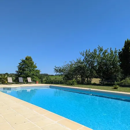 Casa vacanze Maison Avec Piscine Privae, Animaux - 8 Pers. - Fr-1-653-295 Ronsenac (Charente)