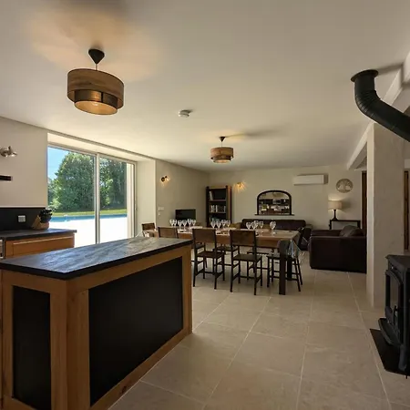 Maison Avec Piscine Privae, Animaux - 8 Pers. - Fr-1-653-295