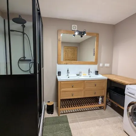 Casa vacanze Maison Avec Piscine Privae, Animaux - 8 Pers. - Fr-1-653-295 Ronsenac (Charente)
