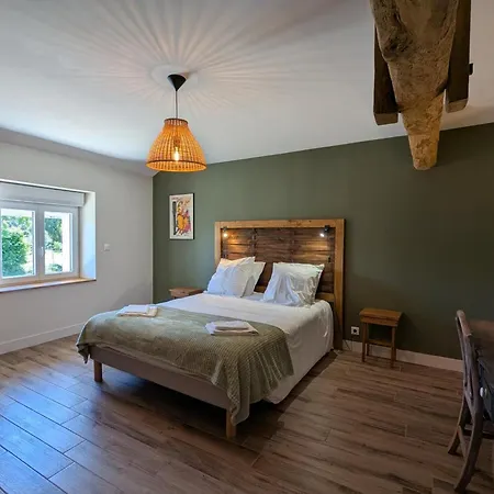 Maison Avec Piscine Privae, Animaux - 8 Pers. - Fr-1-653-295 Ronsenac (Charente)